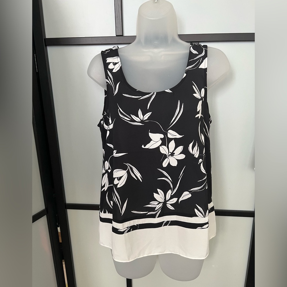 NWT Banana Republic MSRP $65 Small Black White Flowers Floral Print Sleeveless